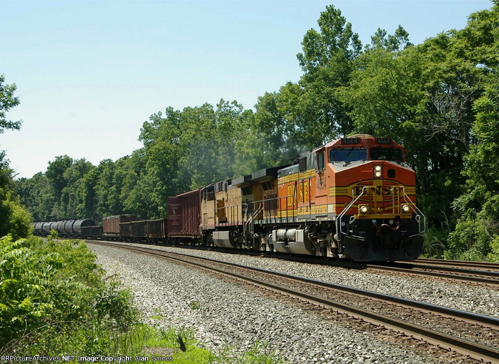 BNSF 4564